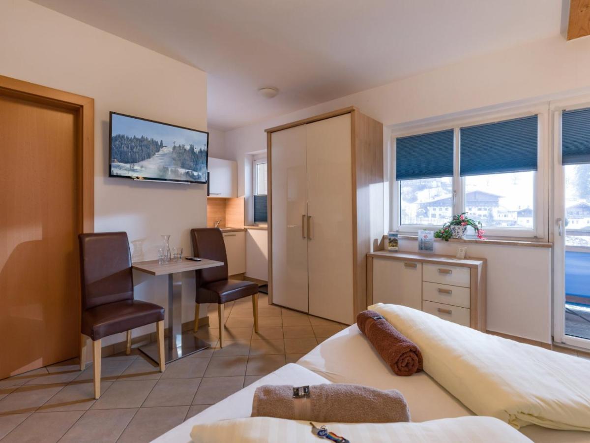 Blaiken Appartements In เชฟเฟา อัม วิลเดนไคเซอร์ ภายนอก รูปภาพ
